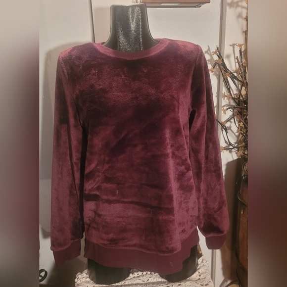 GAIAM Plum Colored Plush slsweater M - Picture 1 of 7